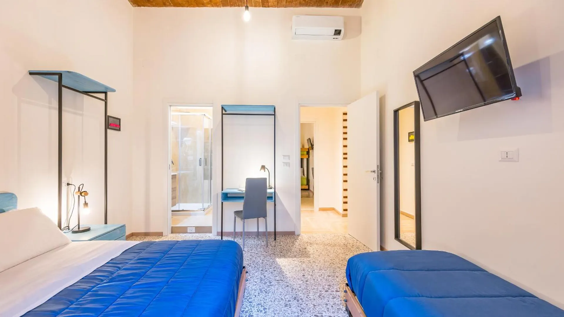 Via Milano Central Station Apartment Naples Italy