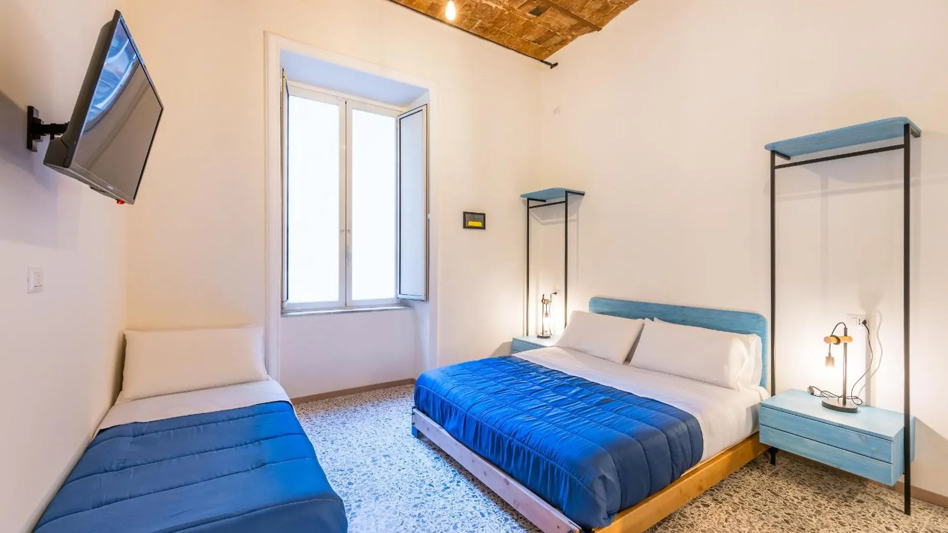 Via Milano Central Station Apartment Naples 0*,  Italy